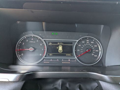 Used 2023 Kia Sorento LX image 25