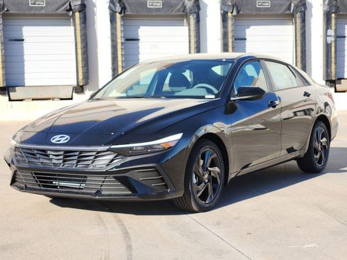 New 2026 Hyundai Elantra Sport image 2