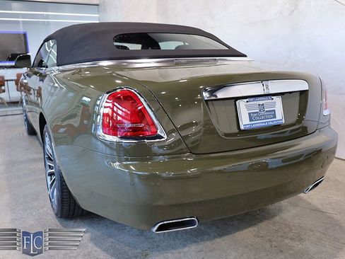 Used 2021 Rolls-Royce Dawn RWD image 10