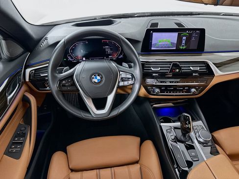 Used 2020 BMW 530i w/ Premium Package RWD image 23