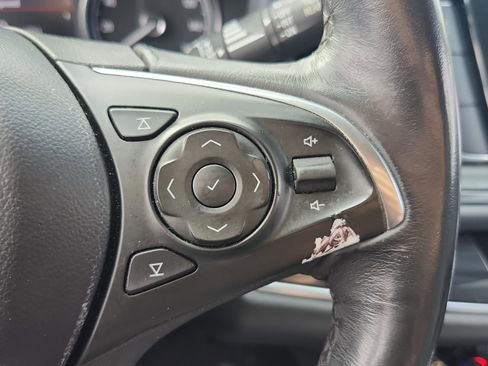 Used 2020 Buick Enclave Essence w/ Sound and Sites Package image 28