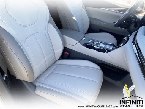 New 2026 INFINITI QX60 Luxe image 10