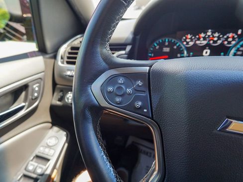 Used 2019 Chevrolet Suburban Premier AWD/4WD image 26