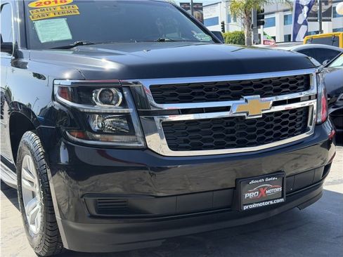 Used 2018 Chevrolet Suburban LT AWD/4WD image 44
