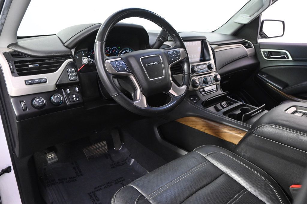 Used 2019 GMC Yukon XL Denali w/ Denali Ultimate Package AWD/4WD image 11