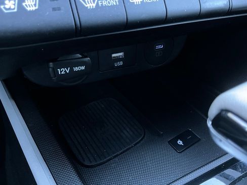 Used 2025 Hyundai Elantra Limited image 26