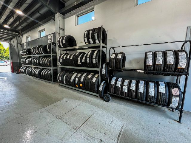Used 2023 Nissan Ariya FWD image 18