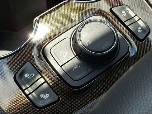 Used 2023 GMC Acadia AT4 AWD/4WD image 25