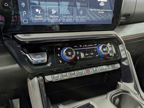 Used 2024 GMC Sierra 1500 AT4 w/ Technology Package image 27