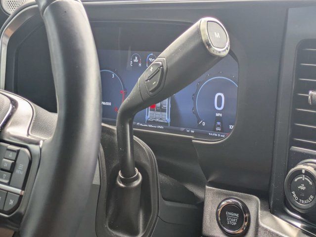 Used 2024 Ford F350 Platinum w/ FX4 Off-Road Package AWD/4WD image 19