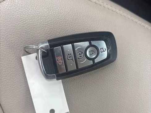 Used 2021 Ford Explorer Limited w/ Hybrid Equipment Group 310A AWD/4WD image 17