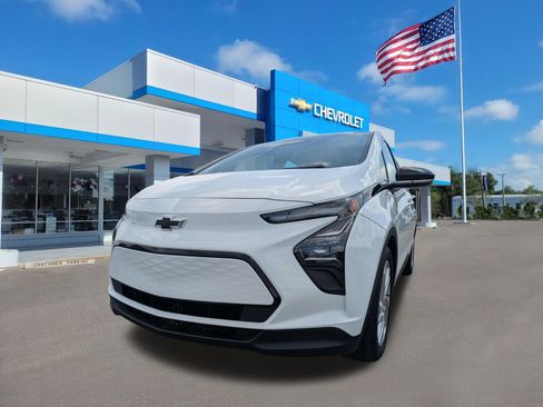 Used 2023 Chevrolet Bolt LT w/ Driver Confidence Package FWD image 7
