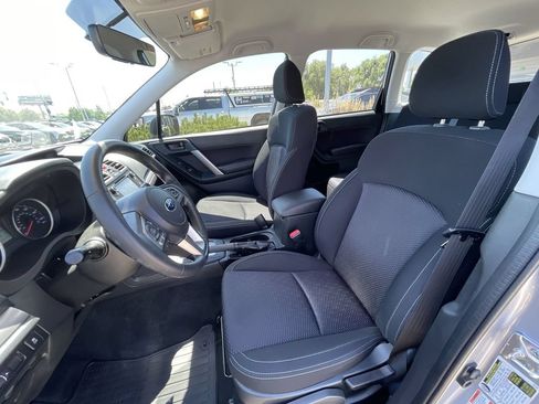 Used 2017 Subaru Forester 2.5i w/ Alloy Wheel Package AWD/4WD image 19