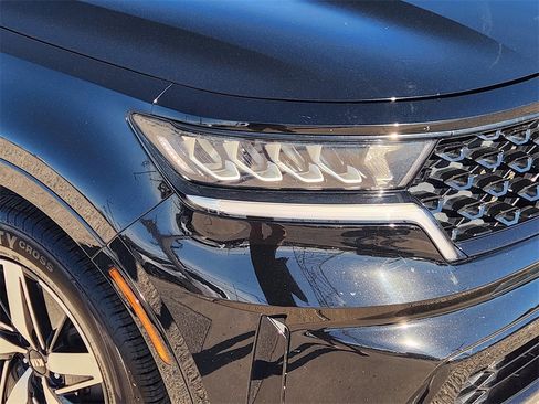 Used 2021 Kia Sorento S w/ Panoramic Sunroof Package image 8