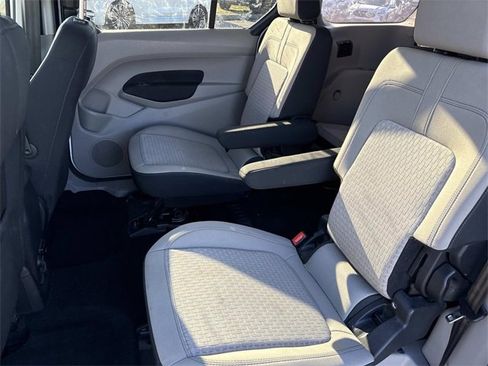 Used 2022 Ford Transit Connect XLT image 10