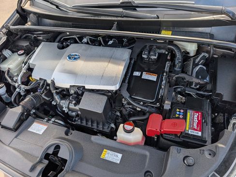 Used 2016 Toyota Prius Three Touring w/ Preferred Accessory Package image 20