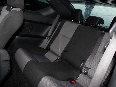 Used 2015 Scion tC image 17