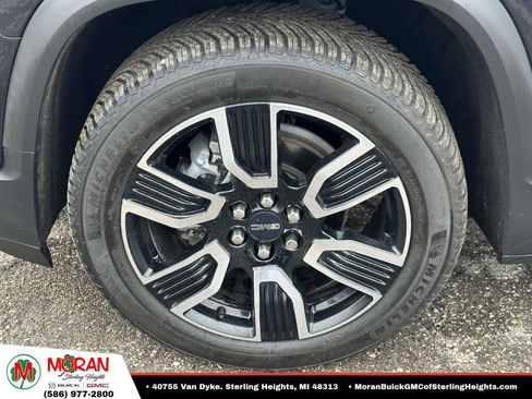 Certified 2021 GMC Acadia SLE w/ Driver Convenience Package AWD/4WD image 9