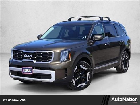 Used 2025 Kia Telluride S AWD/4WD image 1