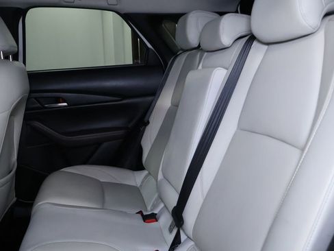 Used 2022 MAZDA CX-30 AWD 2.5 S w/ Premium Package image 16