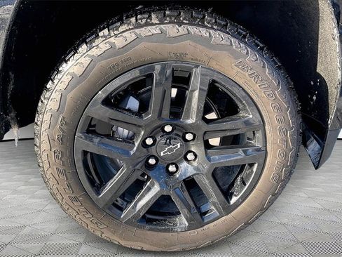 Used 2025 Chevrolet Colorado Z71 w/ Technology Package image 33