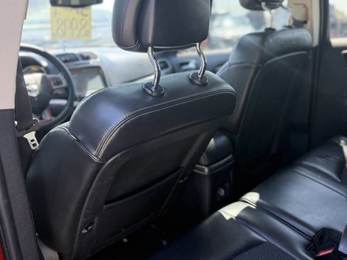Used 2017 Dodge Journey Crossroad FWD image 18