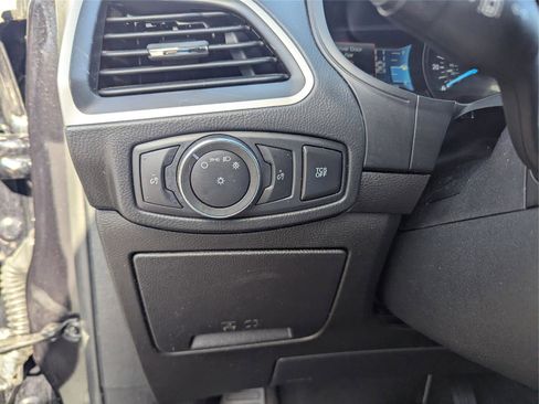 Used 2022 Ford Edge SEL image 26