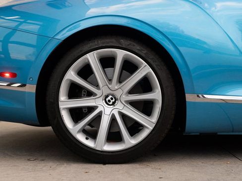 Certified 2022 Bentley Continental GT AWD/4WD image 7
