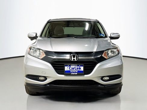 Used 2018 Honda HR-V EX image 2