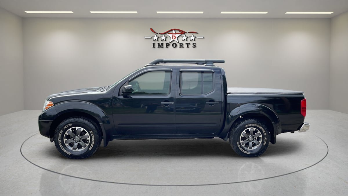 Used 2018 Nissan Frontier SV AWD/4WD image 2
