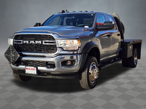 Used 2022 RAM 5500 Tradesman w/ Chrome Appearance Group image 3