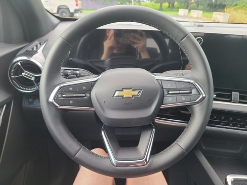 New 2027 Chevrolet Equinox LT FWD image 28