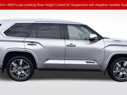 Used 2024 Toyota Sequoia Capstone image 5