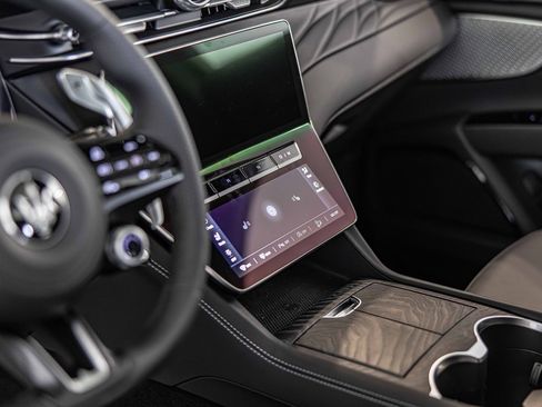 New 2025 Maserati Grecale Modena image 21