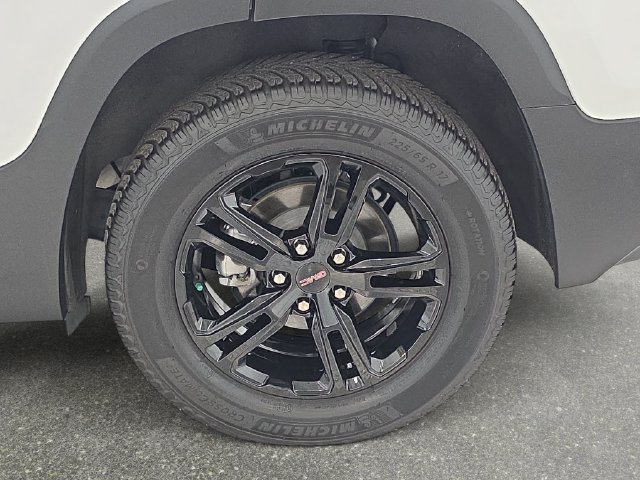 Used 2023 GMC Terrain AT4 AWD/4WD image 32