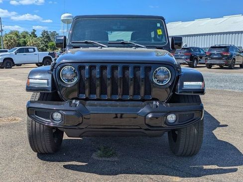 Used 2023 Jeep Wrangler Unlimited Sahara AWD/4WD image 10