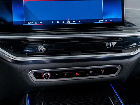 Used 2025 BMW X5 M60i AWD/4WD image 39