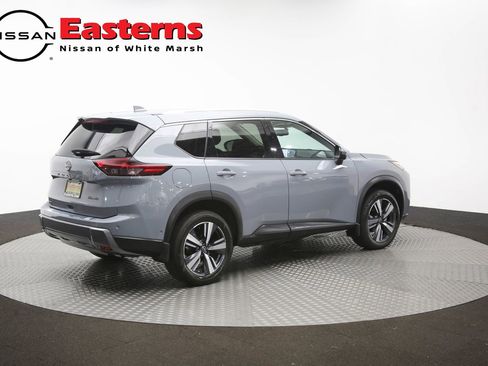 Used 2024 Nissan Rogue SL AWD/4WD image 41