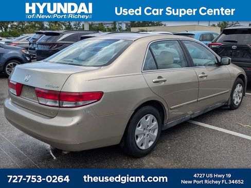 Used 2004 Honda Accord LX image 2