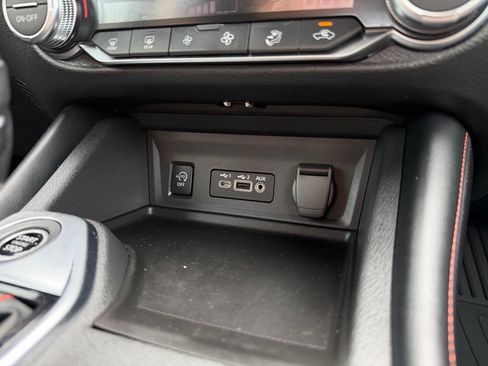 Used 2024 Nissan Sentra SR w/ SR Premium Package FWD image 21