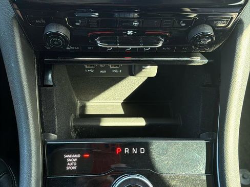 Used 2022 Jeep Grand Cherokee L Limited image 27