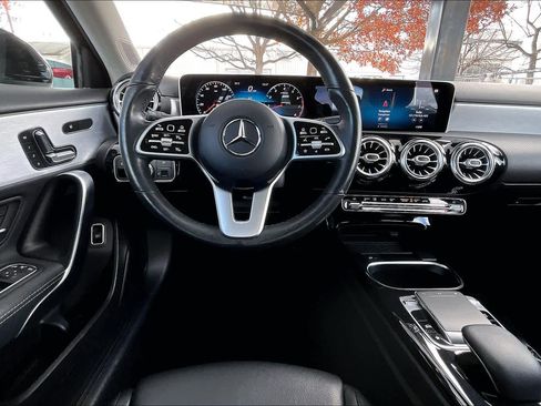 Used 2019 Mercedes-Benz A 220 4MATIC image 5