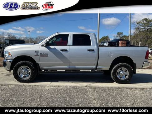 Used 2018 RAM 2500 Tradesman w/ Chrome Appearance Group AWD/4WD image 4