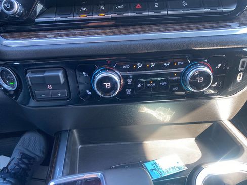 Used 2025 GMC Sierra 1500 Elevation w/ Preferred Package image 32