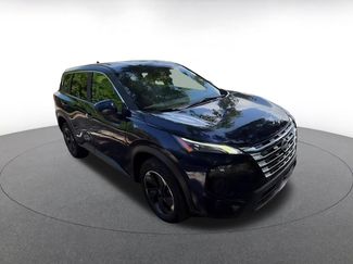 Used 2025 Nissan Rogue SV FWD video 2