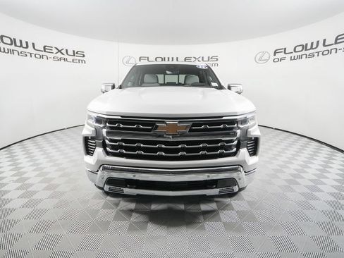 Used 2022 Chevrolet Silverado 1500 LTZ w/ LTZ Premium Package AWD/4WD image 2