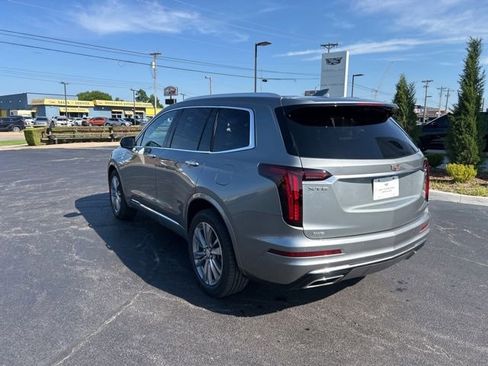 Used 2023 Cadillac XT6 Premium Luxury w/ Technology Package AWD/4WD image 9