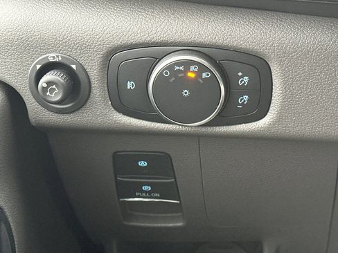 New 2026 Ford Transit 250 148 Medium Roof w/ Load Area Protection Package image 28