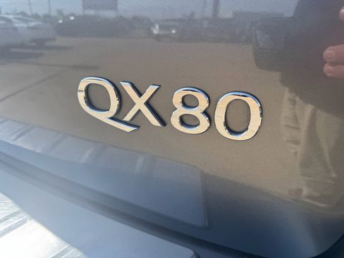 Used 2017 INFINITI QX80 Signature Edition RWD image 14