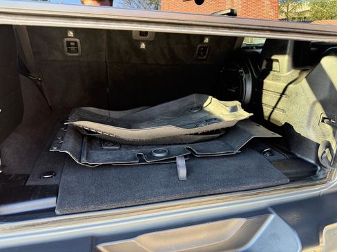 Used 2019 Jeep Wrangler Unlimited Sahara image 27